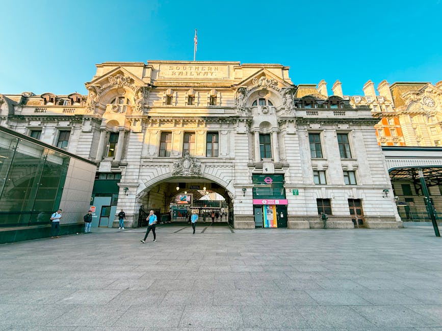 Victoria Station rubbish collection guide for commuters